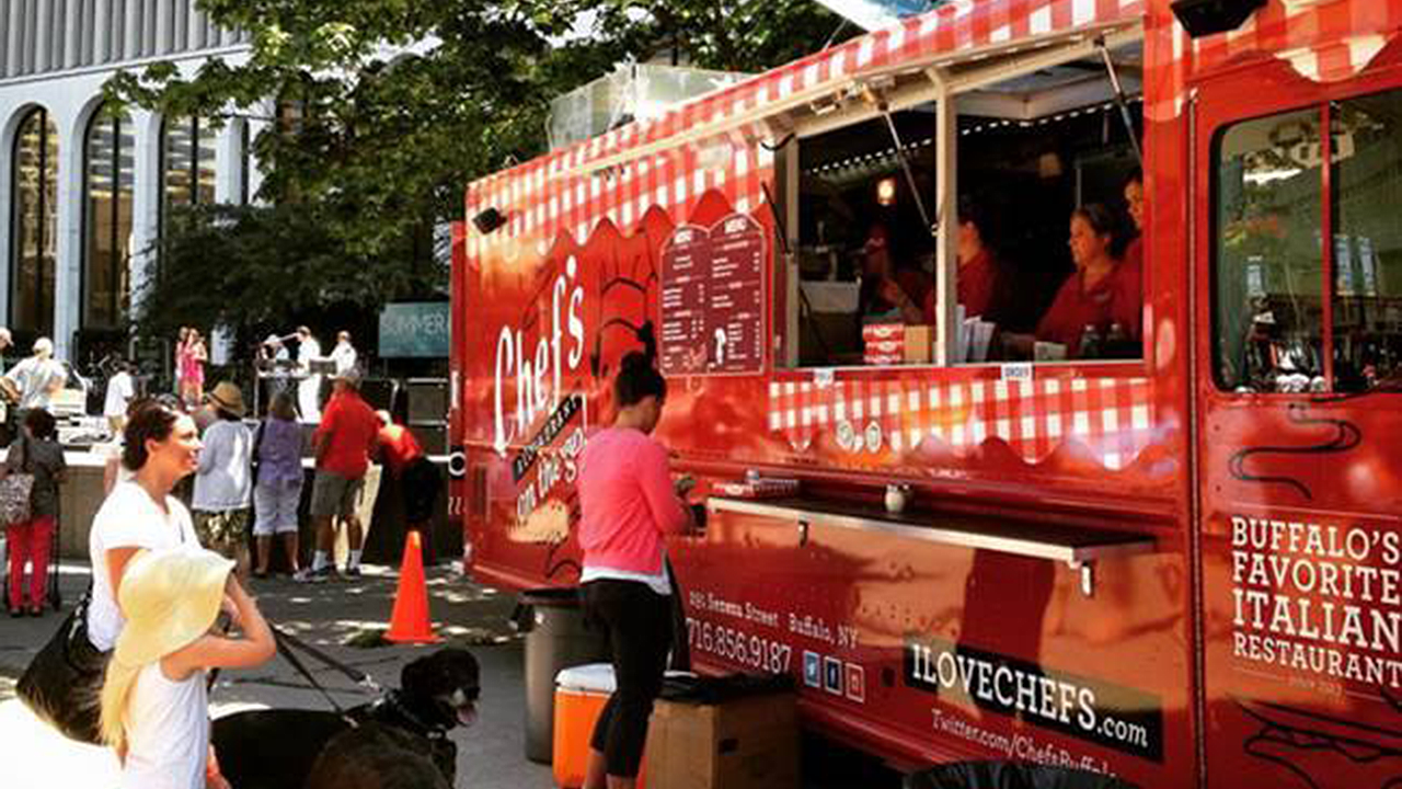 Chef’s Rolls Out Food Truck