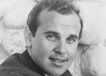Remembering Ronnie Schell, who was part of “Gomer Pyle: U.S.M.C.” on MeTV